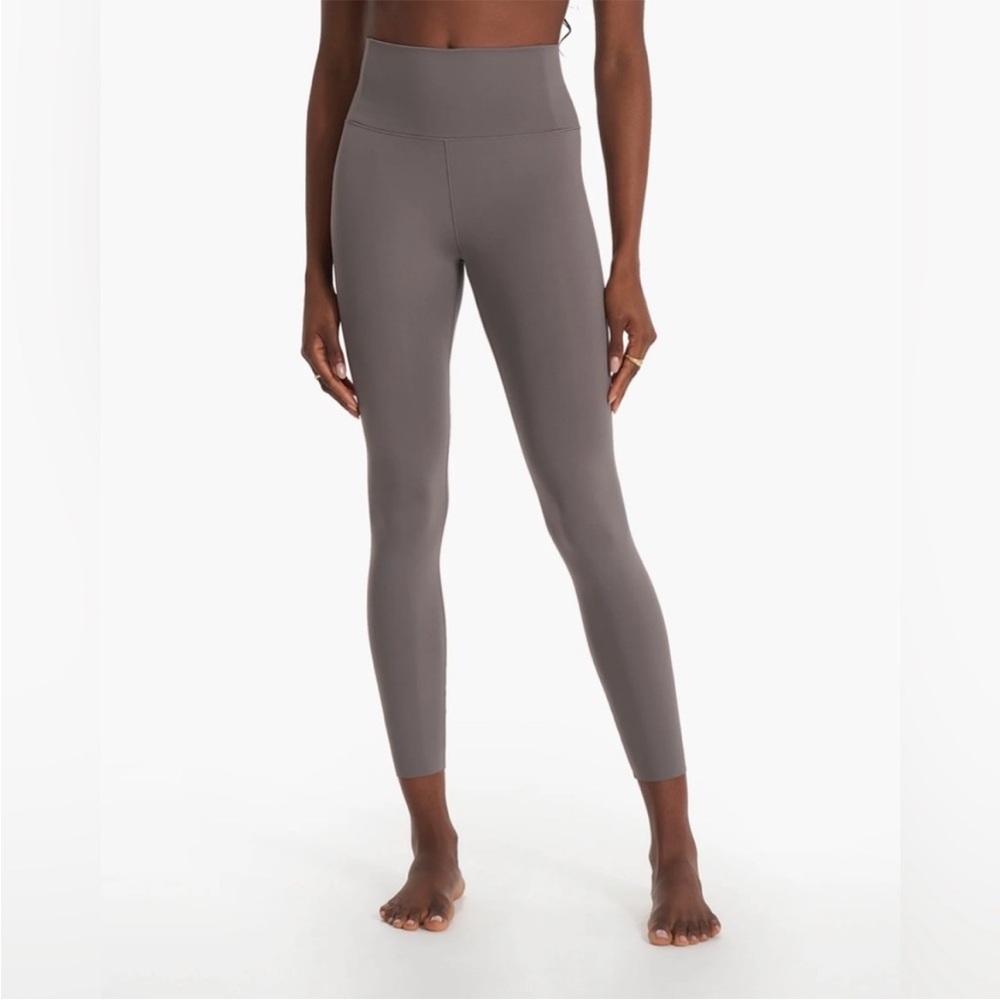 NWT VUORI Evolve Legging In SMOKE Size XL - Picture 3 of 9